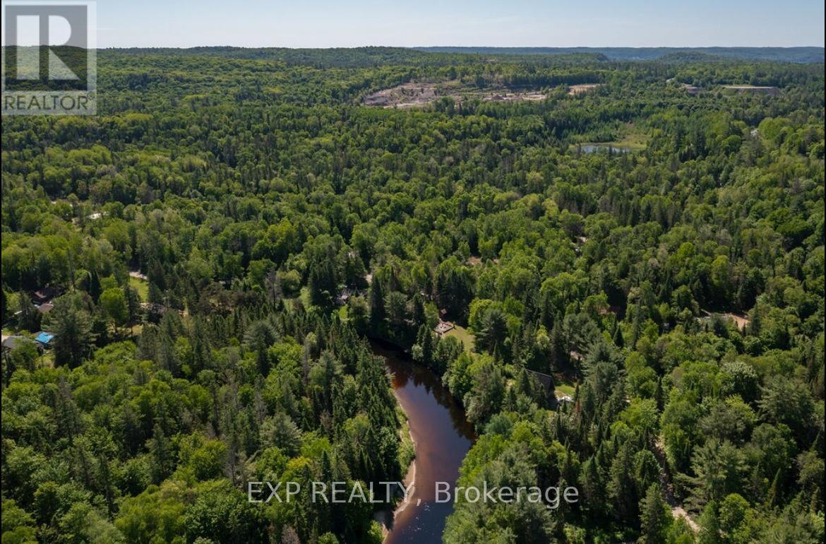 27 Groeger Road, Huntsville, Ontario  P1H 2J4 - Photo 16 - X12685234