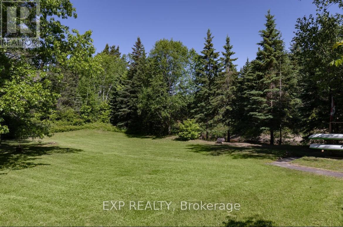 27 Groeger Road, Huntsville, Ontario  P1H 2J4 - Photo 14 - X12685234