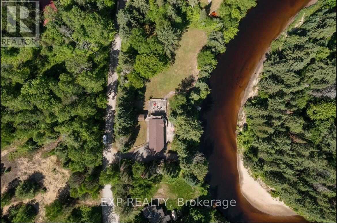 27 Groeger Road, Huntsville, Ontario  P1H 2J4 - Photo 17 - X12685234