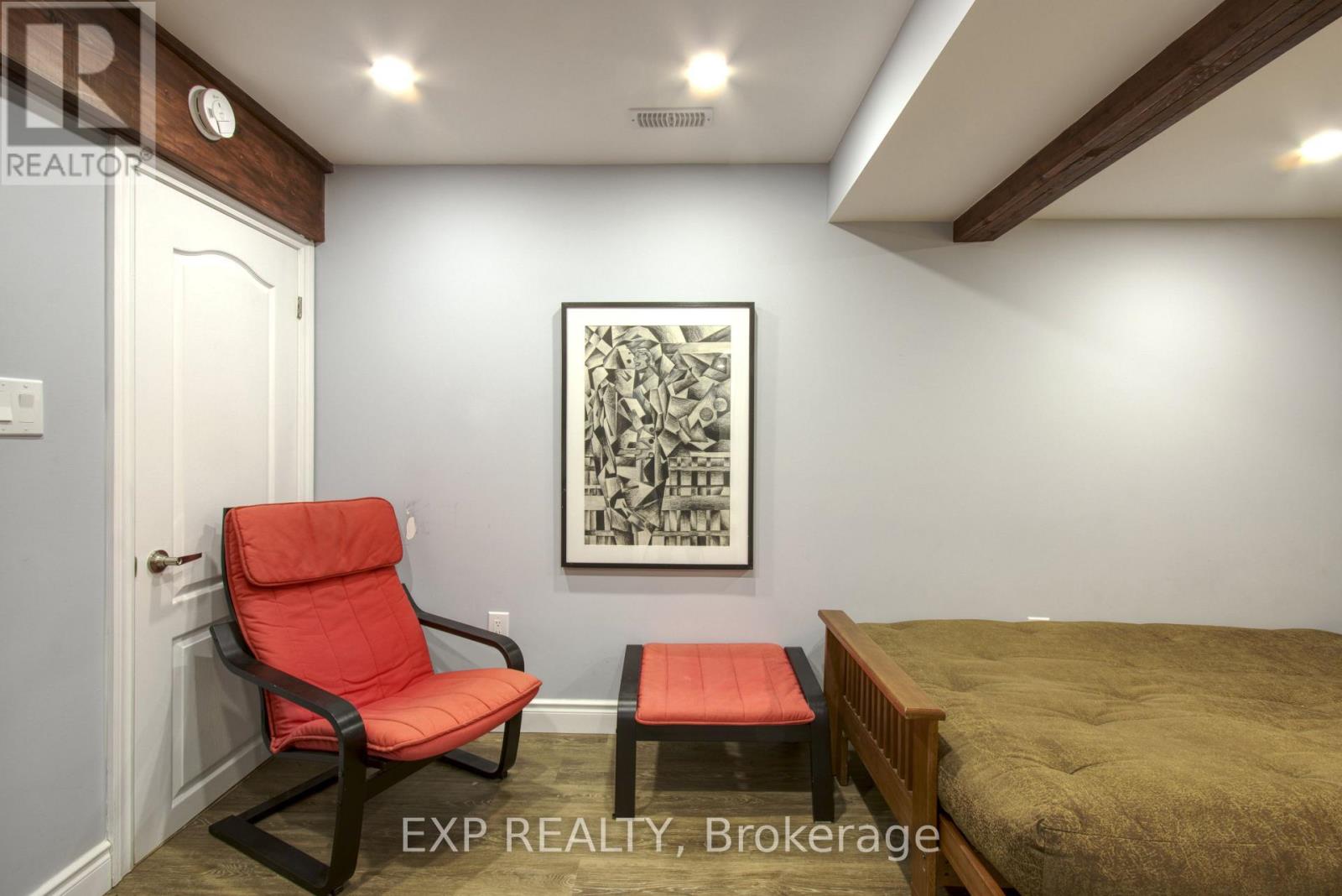 27 Groeger Road, Huntsville, Ontario  P1H 2J4 - Photo 36 - X12685234