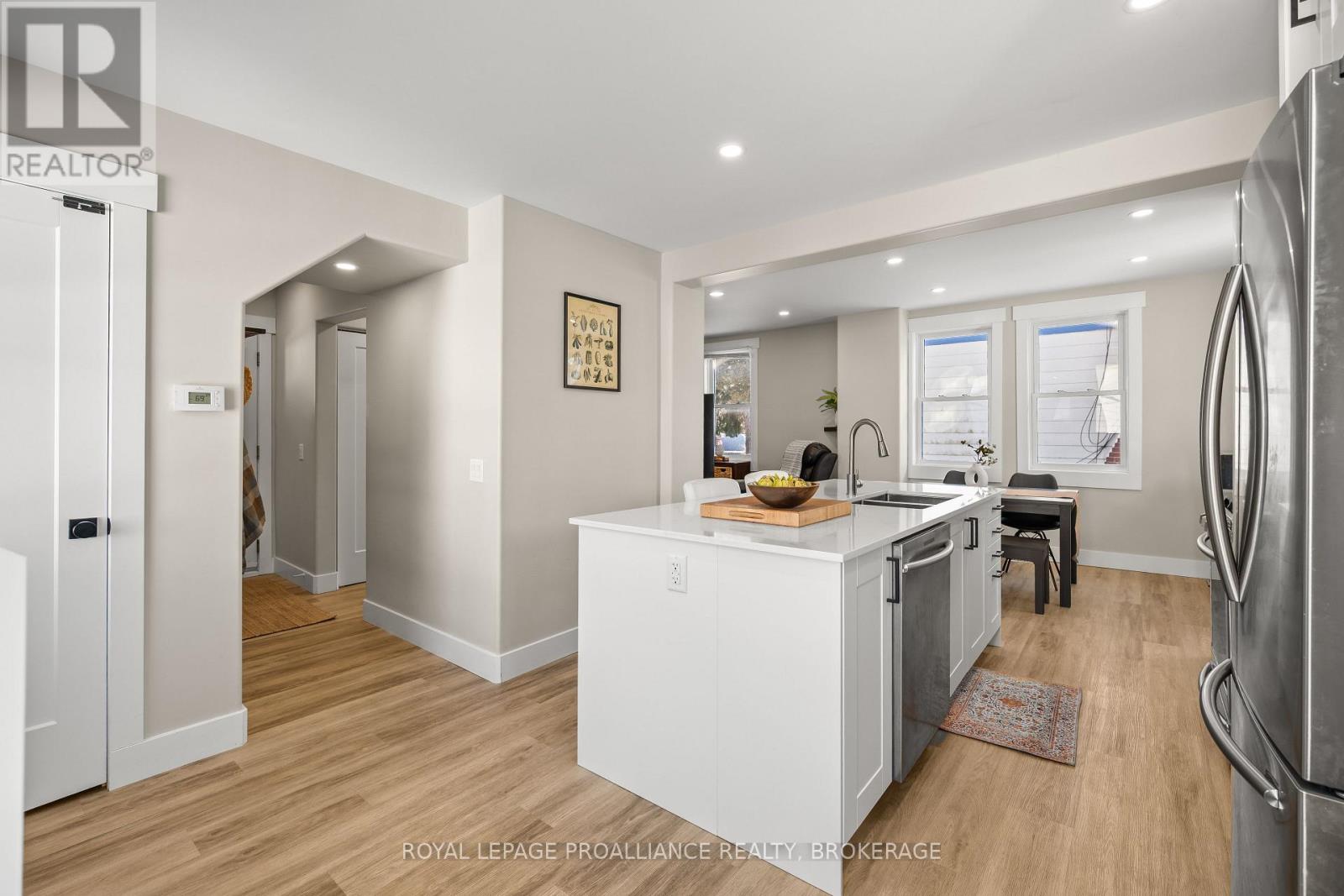 40 Elm Street, Gananoque, Ontario  K7G 2S7 - Photo 11 - X12728462