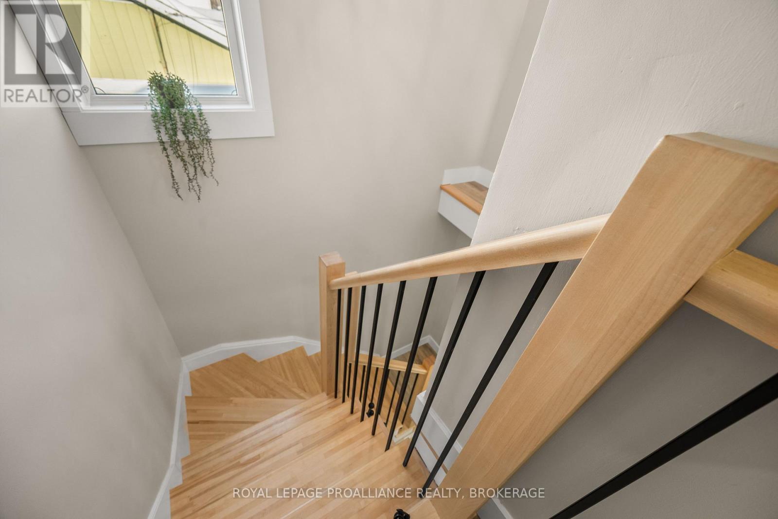 40 Elm Street, Gananoque, Ontario  K7G 2S7 - Photo 16 - X12728462