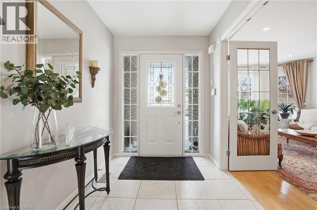 37 Southcreek Drive, Ancaster, Ontario  L9K 1M2 - Photo 4 - 40815333