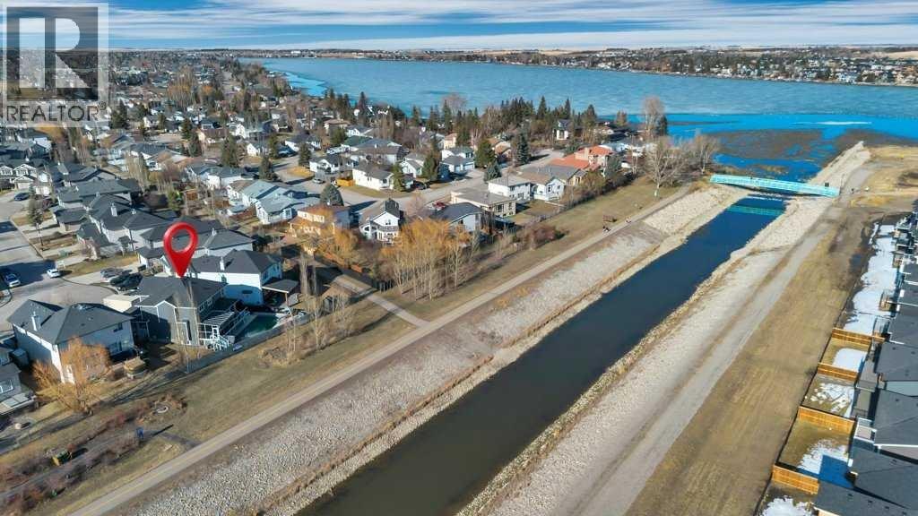 392 Rainbow Falls Way, Chestermere, Alberta  T1X 1S6 - Photo 11 - A2293151