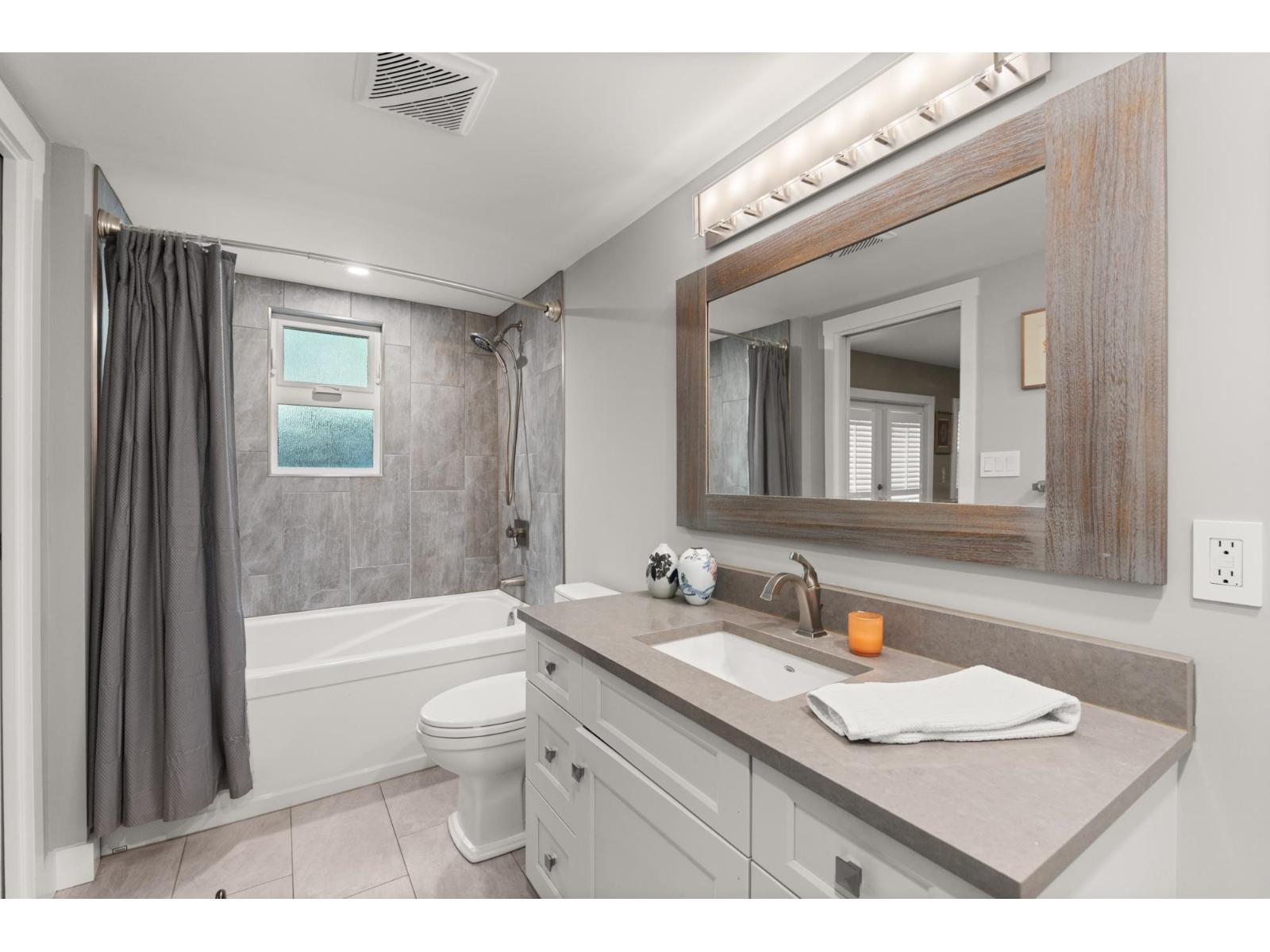 15535 Royal Avenue, White Rock, British Columbia  V4B 1N5 - Photo 22 - R3110188