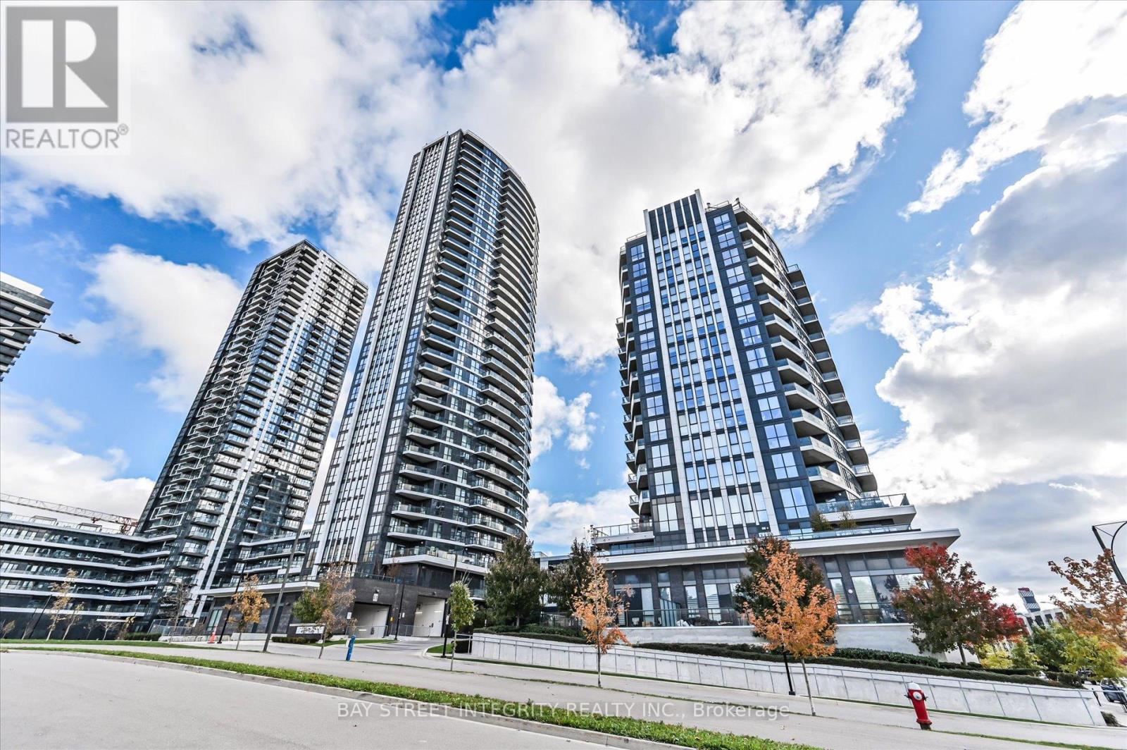 2719 - 35 WATERGARDEN DRIVE, Mississauga, Ontario