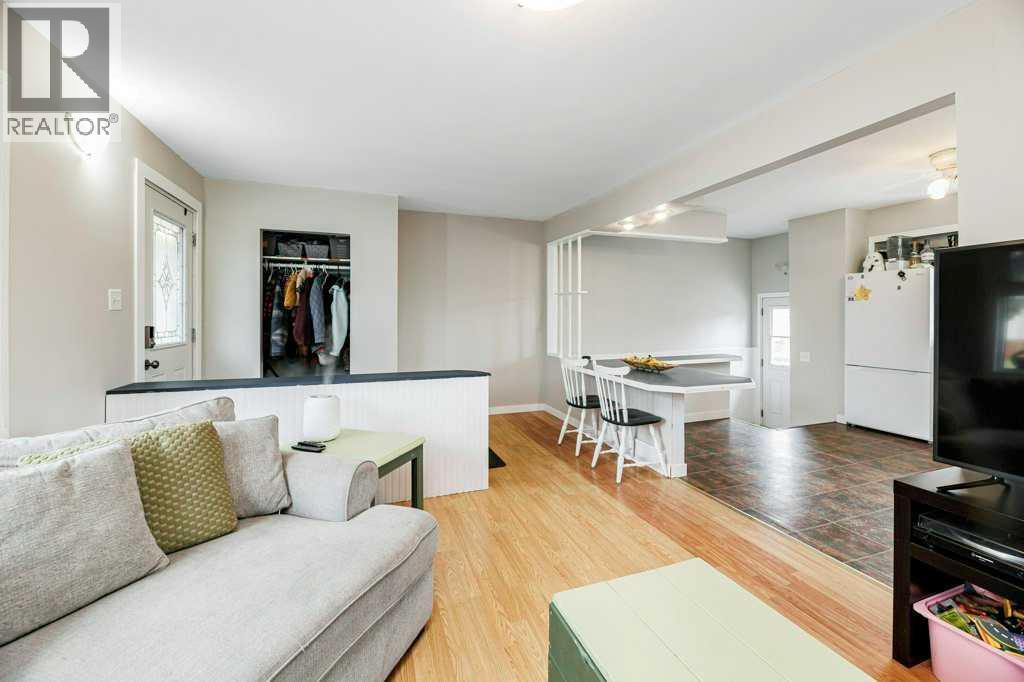 5209 Wilson Street, Blackfalds, Alberta  T0M 0J0 - Photo 6 - A2304507