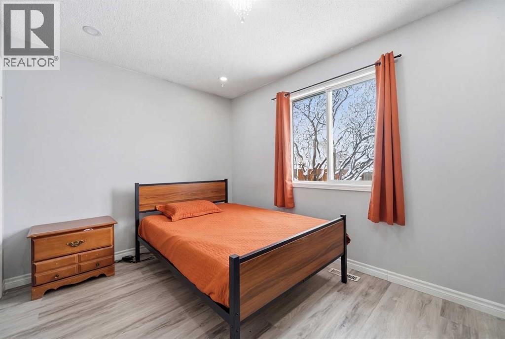 72 Falchurch Road Ne, Calgary, Alberta  T3J 1J8 - Photo 14 - A2292792