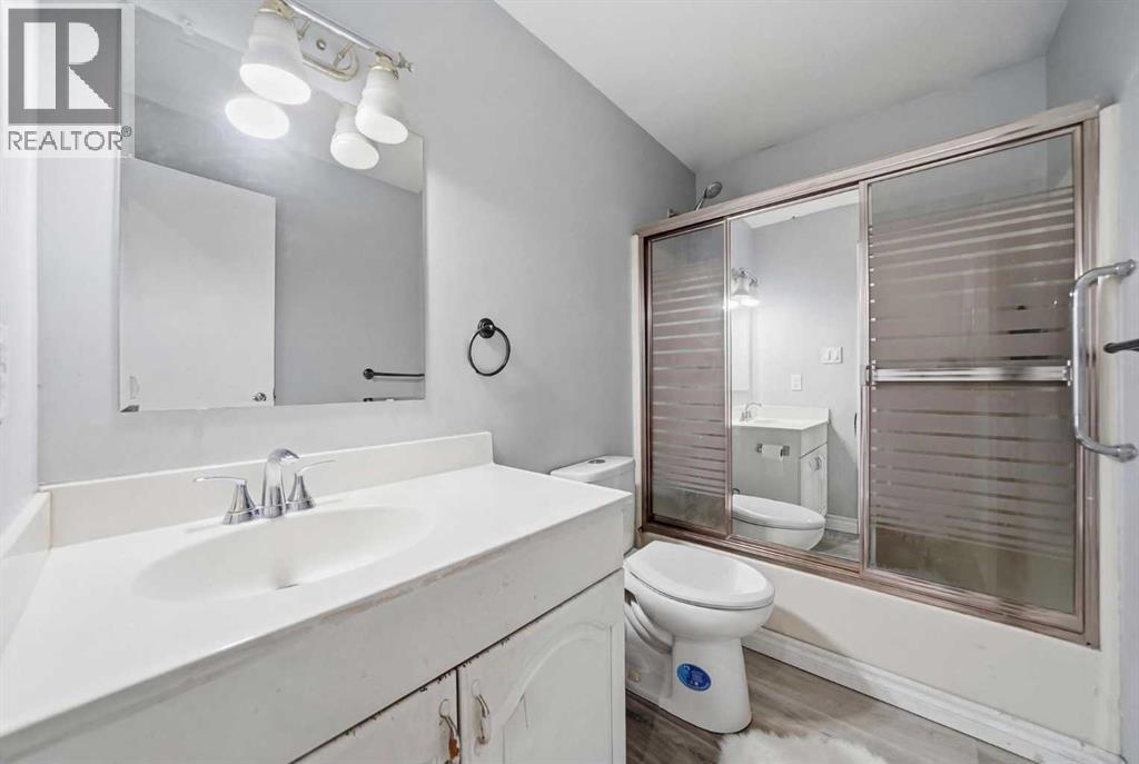 72 Falchurch Road Ne, Calgary, Alberta  T3J 1J8 - Photo 11 - A2292792