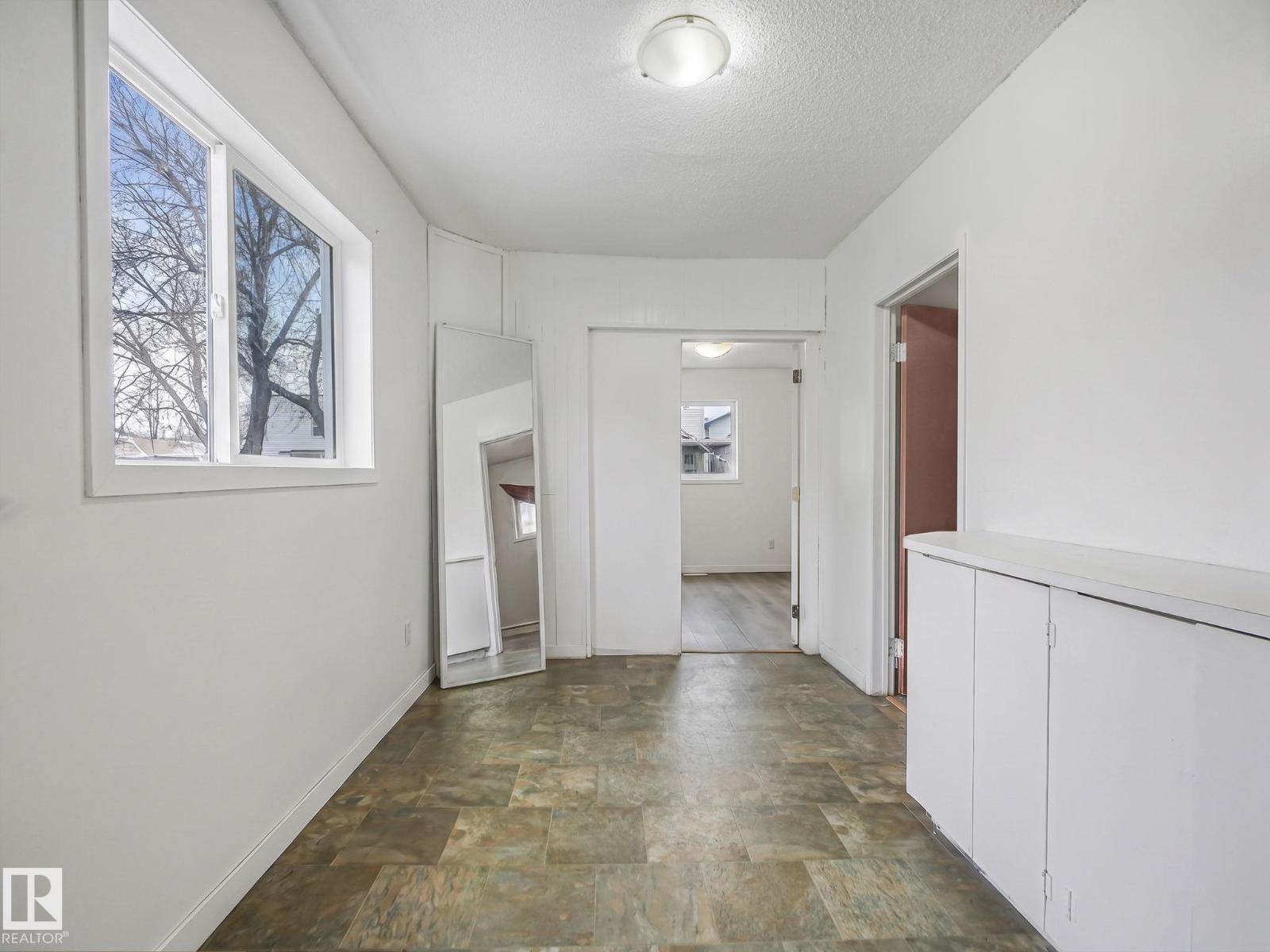 9632 106a Av Nw, Edmonton, Alberta  T5H 0T2 - Photo 12 - E4484259