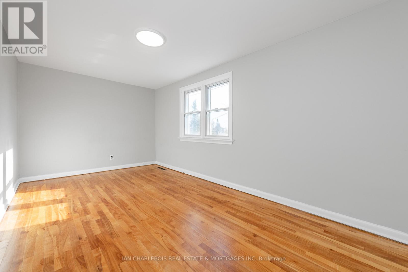 A - 820 Smyth Road, Ottawa, Ontario  K1G 1P3 - Photo 9 - X13044864