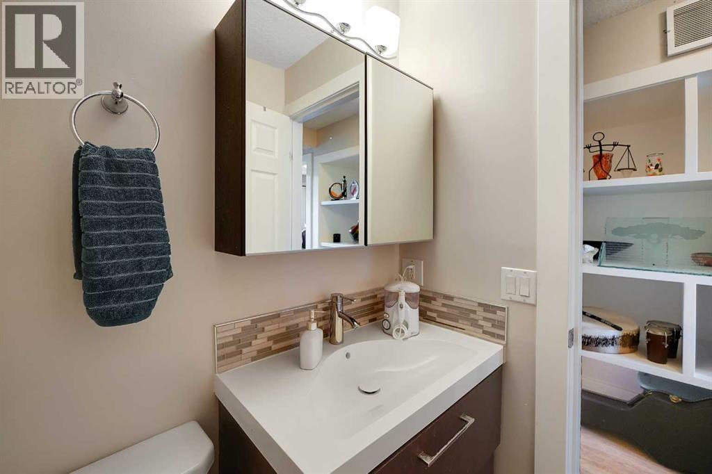 311, 200 Brookpark Drive Sw, Calgary, Alberta  T2W 3E1 - Photo 9 - A2305152