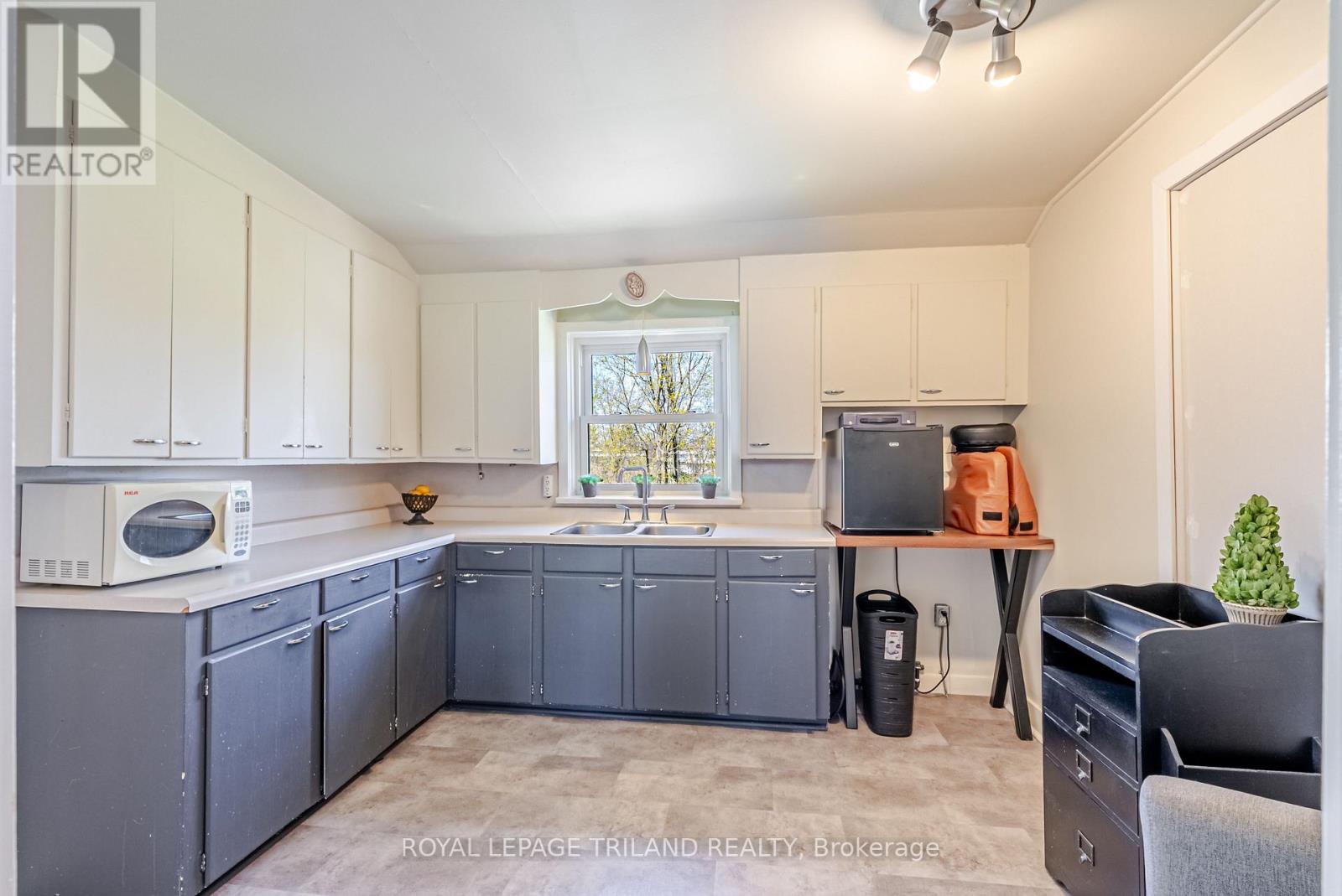 3936 Hamilton Road, Thames Centre, Ontario  N0L 1G2 - Photo 16 - X13045102