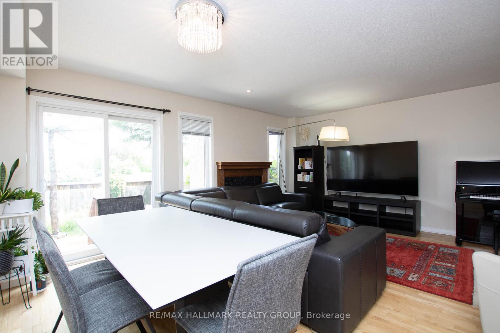 317 Freedom Private, Ottawa, Ontario  K1G 6W3 - Photo 11 - X13045076