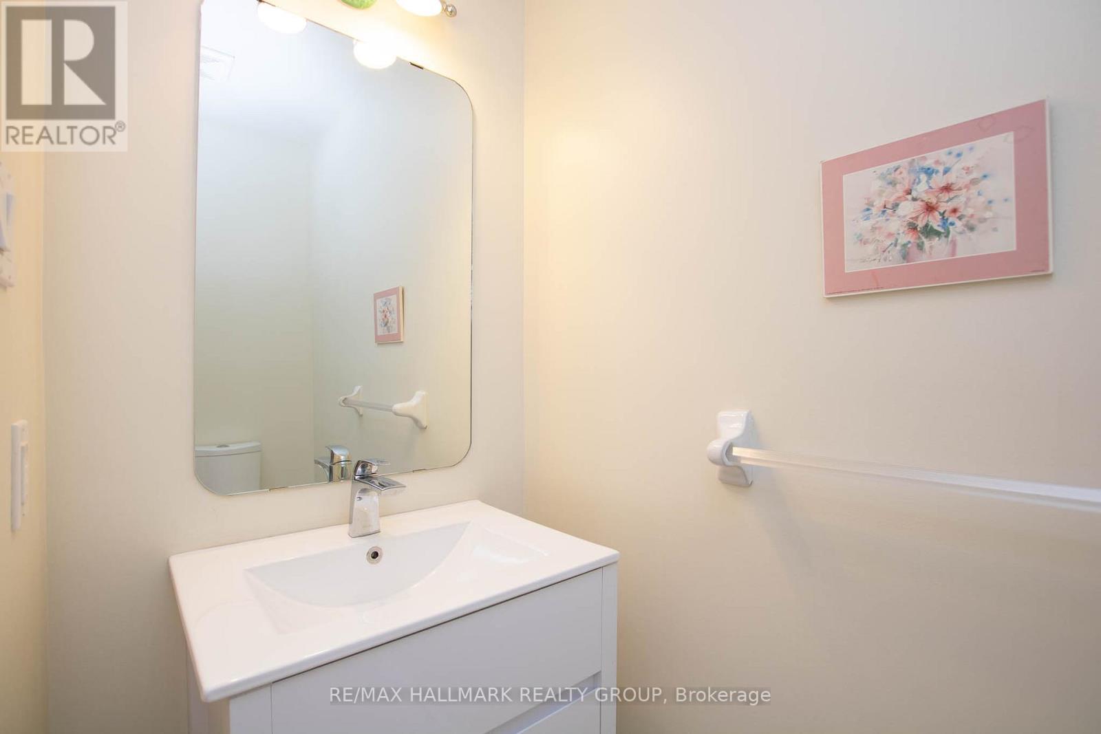 317 Freedom Private, Ottawa, Ontario  K1G 6W3 - Photo 5 - X13045076