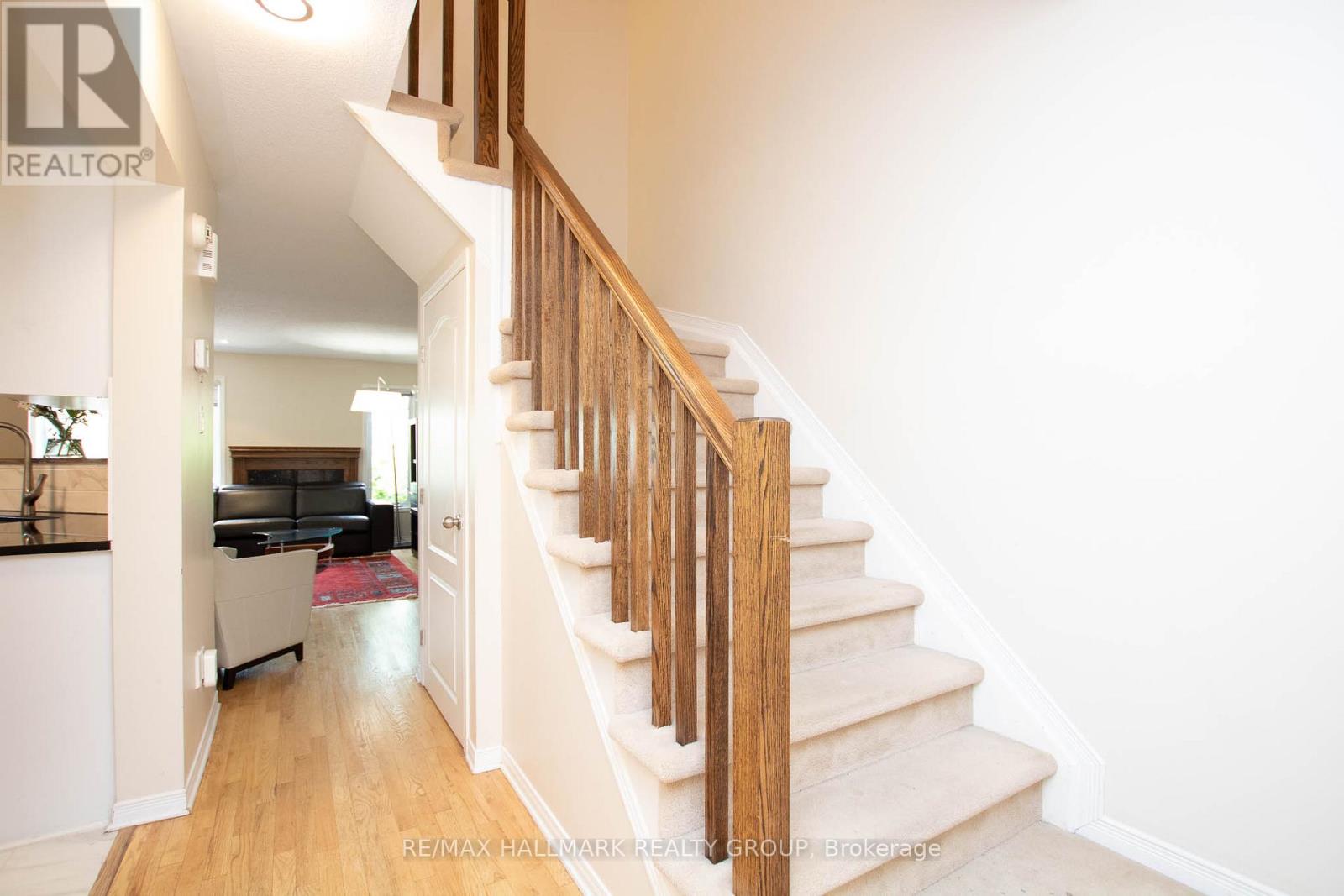 317 Freedom Private, Ottawa, Ontario  K1G 6W3 - Photo 6 - X13045076