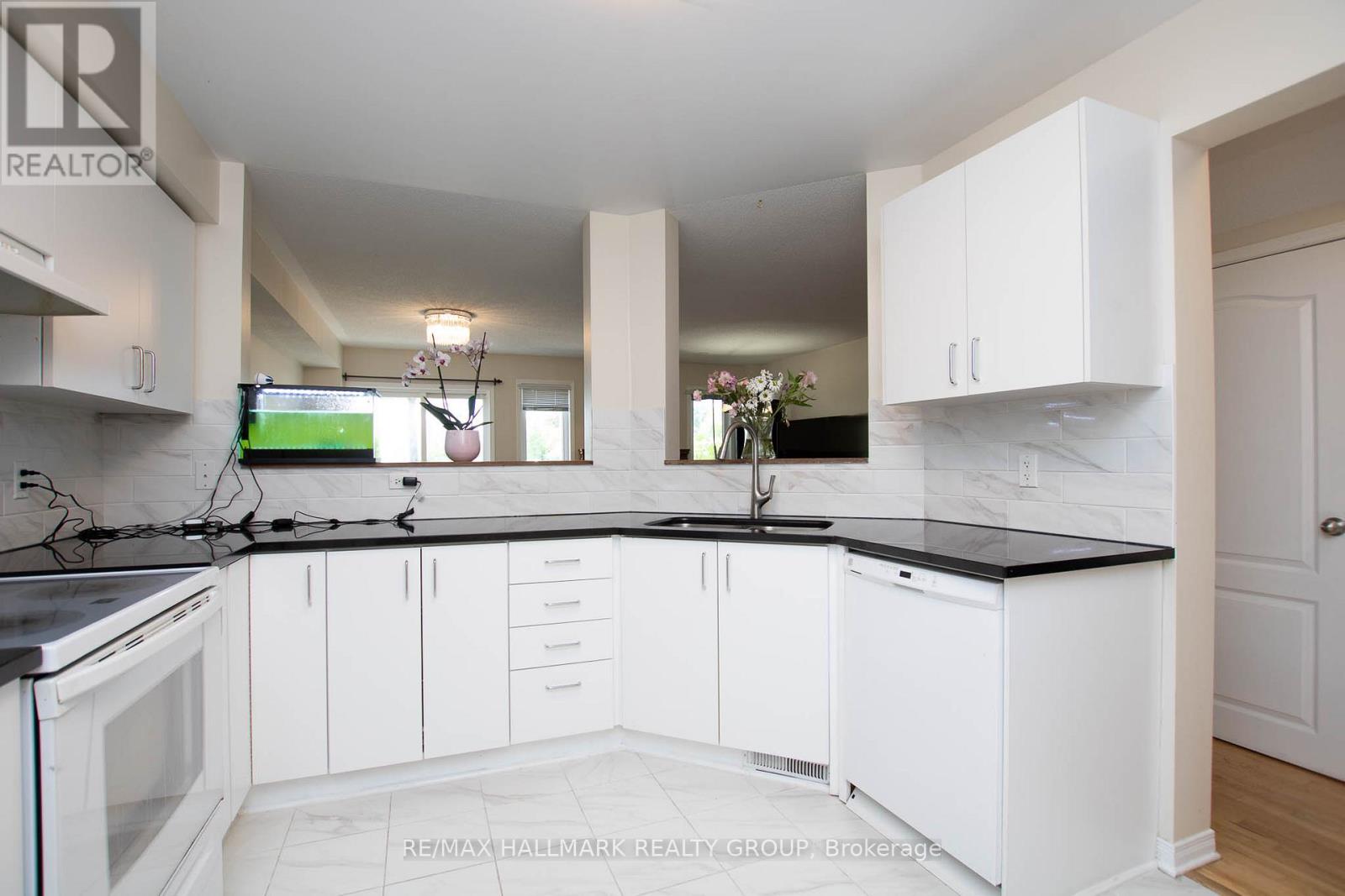 317 Freedom Private, Ottawa, Ontario  K1G 6W3 - Photo 8 - X13045076