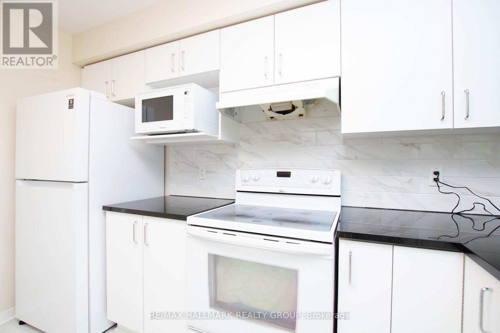 317 Freedom Private, Ottawa, Ontario  K1G 6W3 - Photo 9 - X13045076