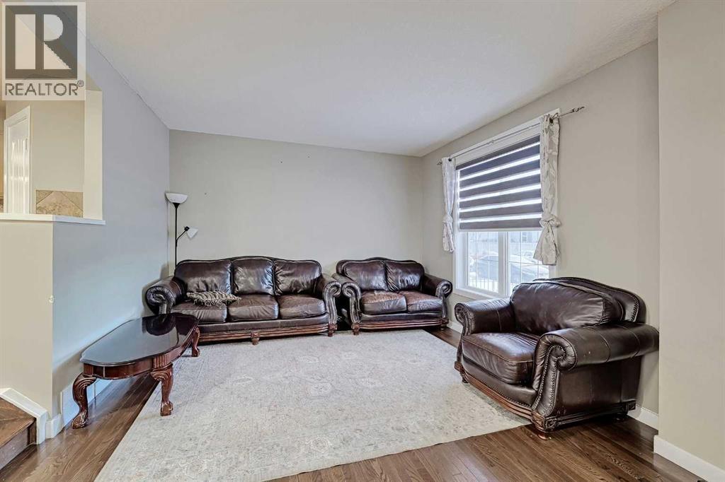 303 Saddlebrook Way NE, Calgary, Alberta  T3J 0B4 - Photo 3 - A2288192