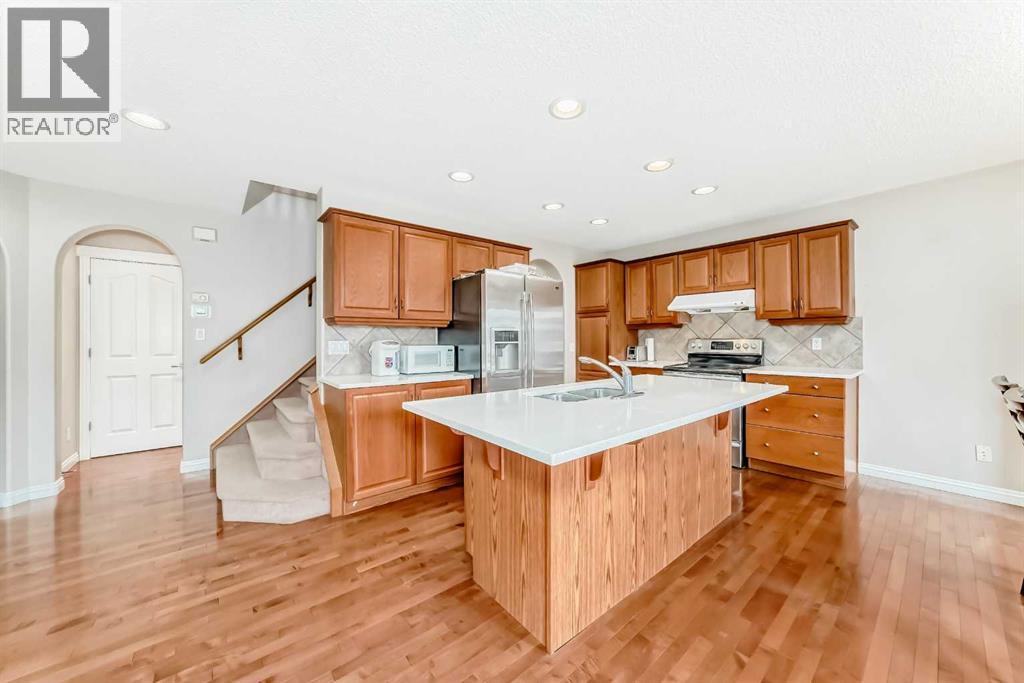 264 Everwillow Green Sw, Calgary, Alberta  T2Y 4V9 - Photo 5 - A2304858