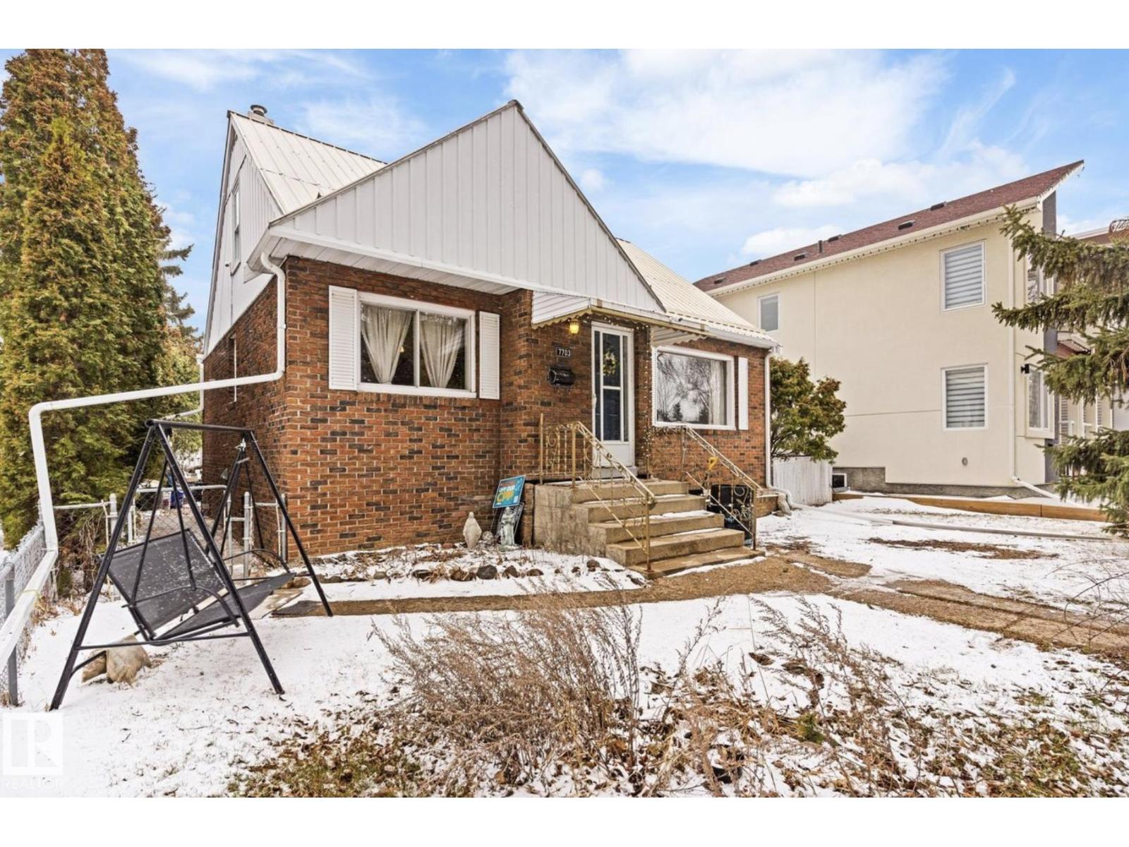 7703 77 Avenue Nw, Edmonton, Alberta  T6C 0K6 - Photo 3 - E4484262