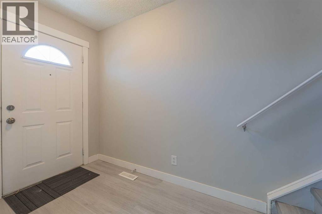 41 Los Alamos Crescent Ne, Calgary, Alberta  T1Y 7E9 - Photo 7 - A2304867