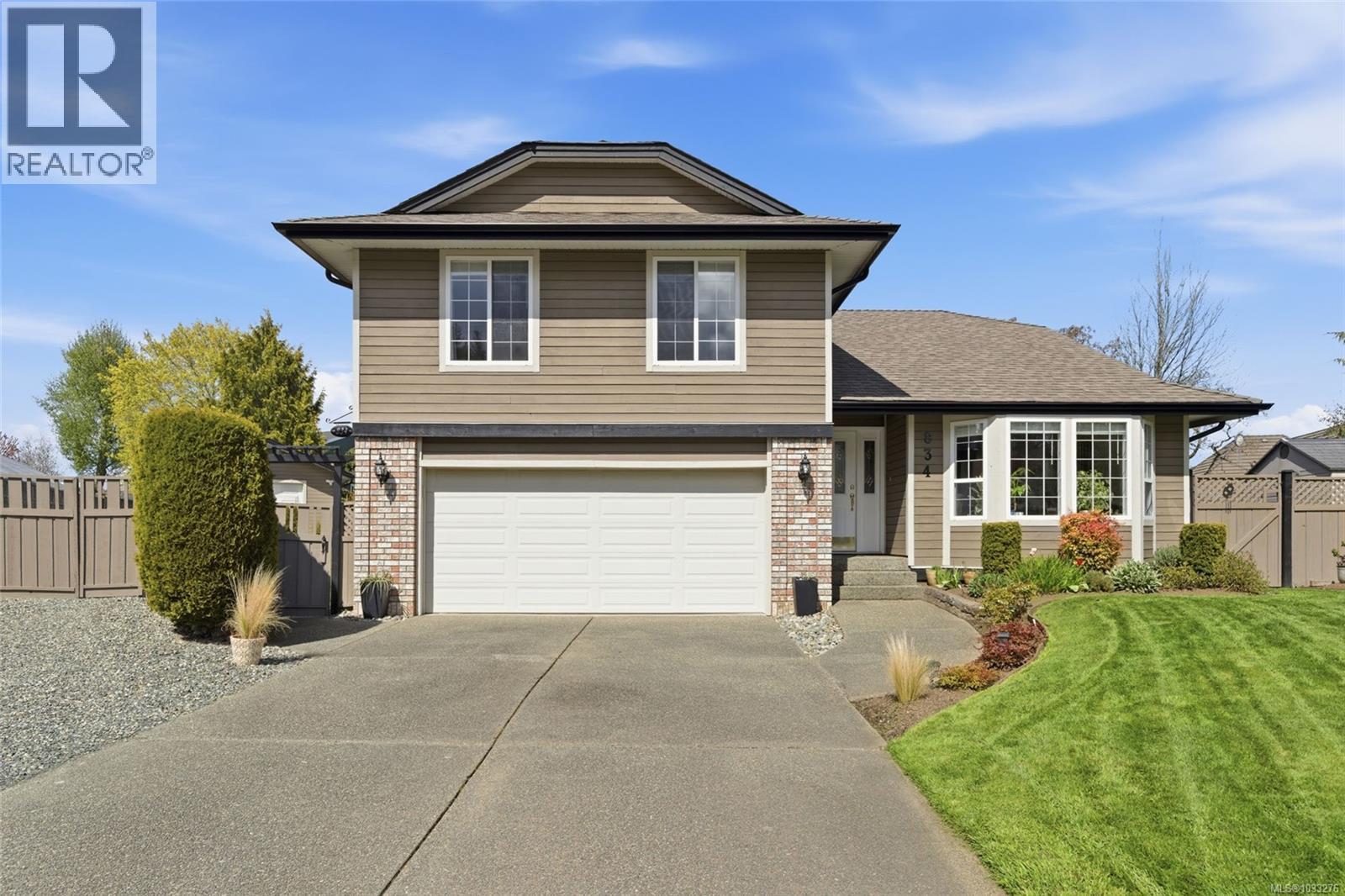834 Woodside Cres, Qualicum Beach, British Columbia