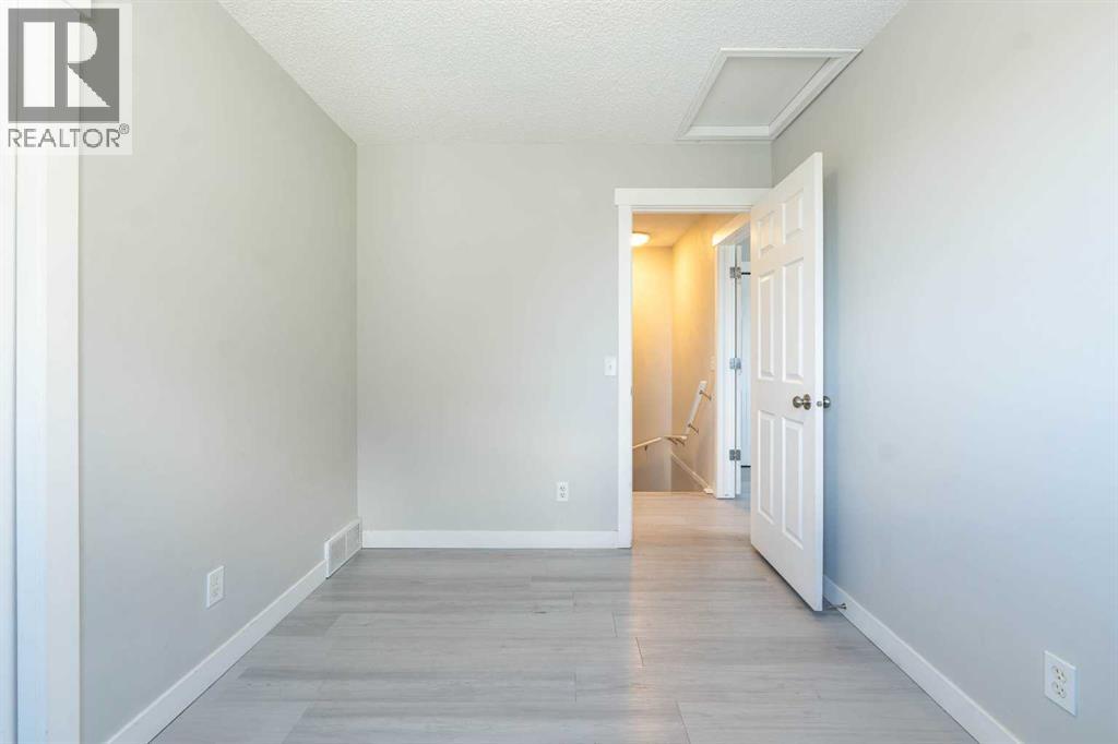 41 Los Alamos Crescent Ne, Calgary, Alberta  T1Y 7E9 - Photo 19 - A2304867