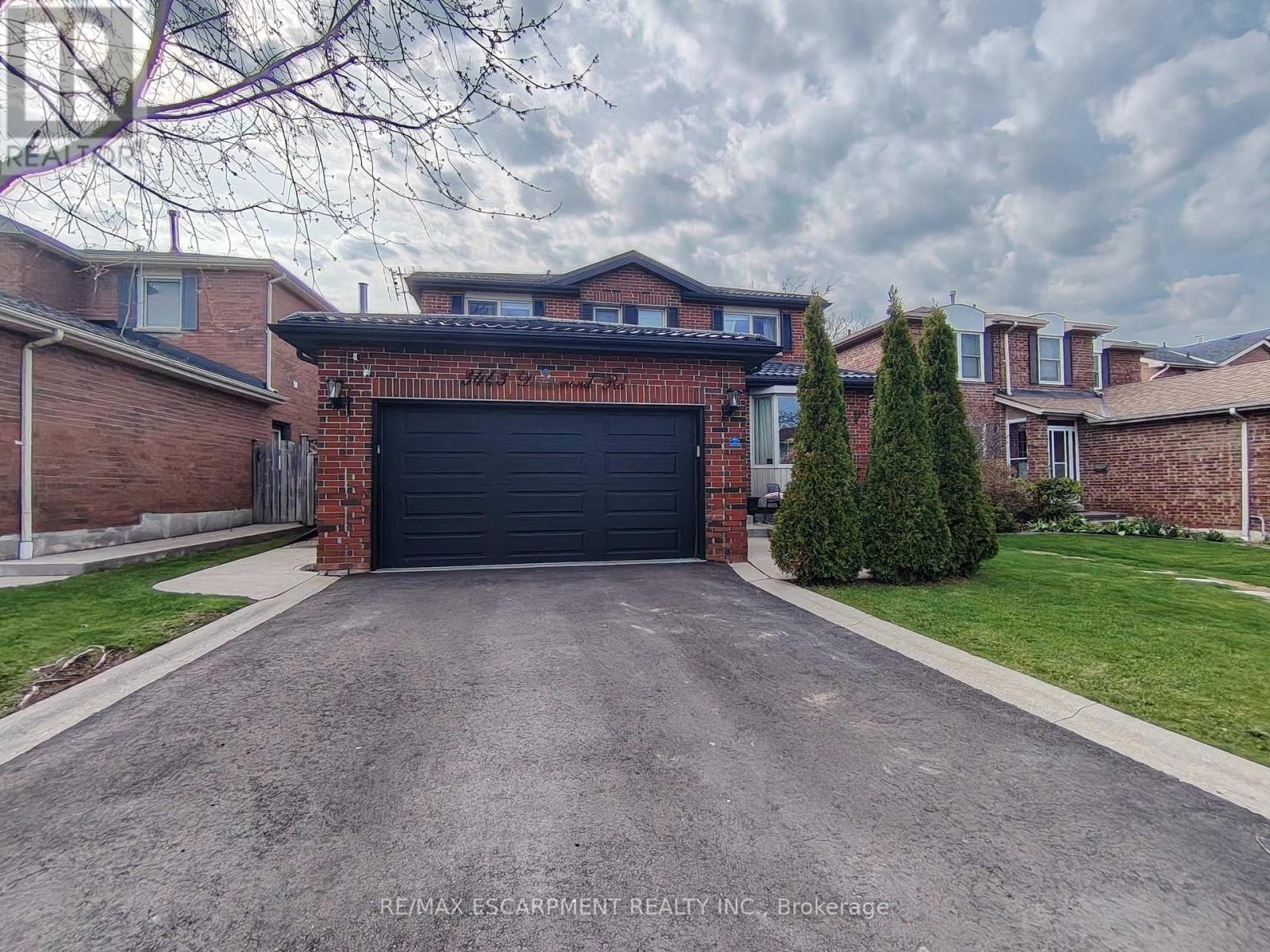 LOWER - 3443 DRUMMOND ROAD, Mississauga, Ontario