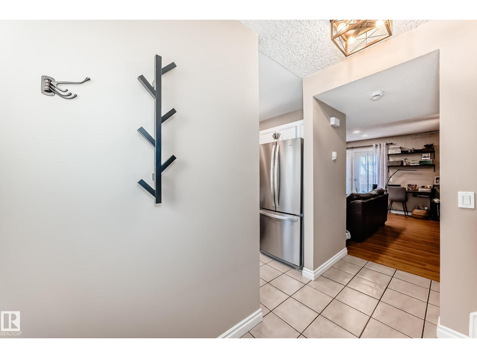 3207 139 Av Nw, Edmonton, Alberta  T5Y 1T2 - Photo 6 - E4484264