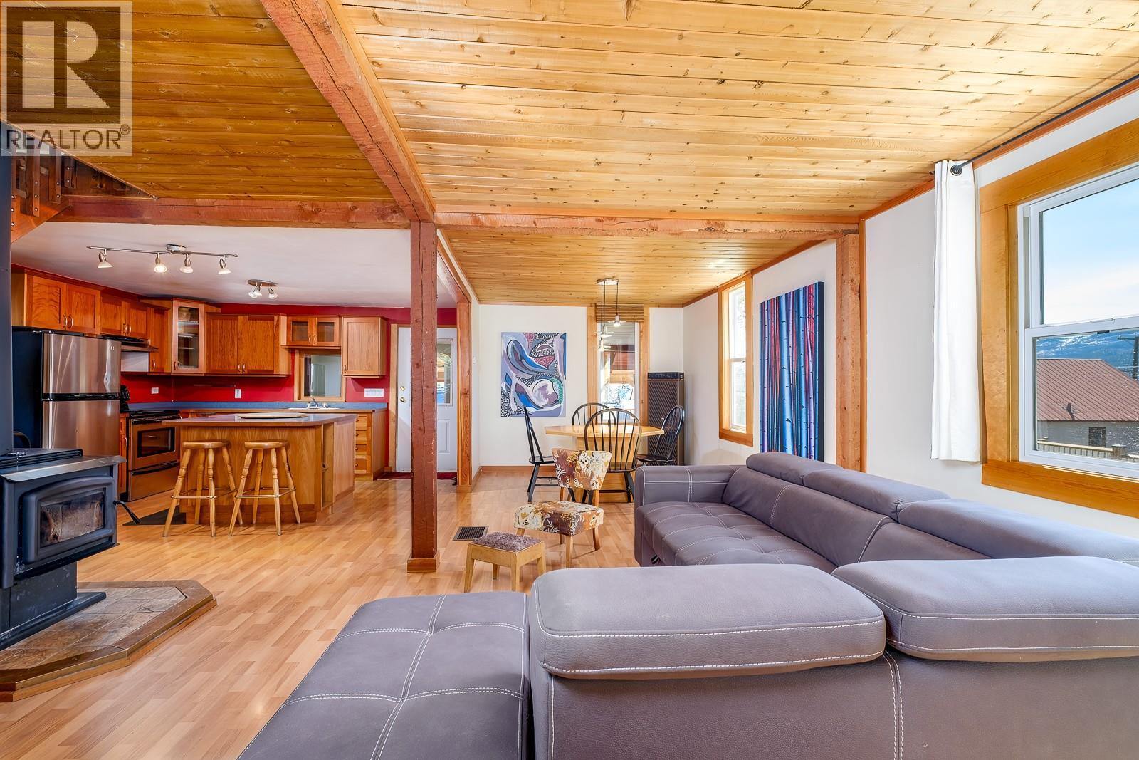 2034 Cliff Street, Rossland, British Columbia  V0G 1Y0 - Photo 20 - 10383399