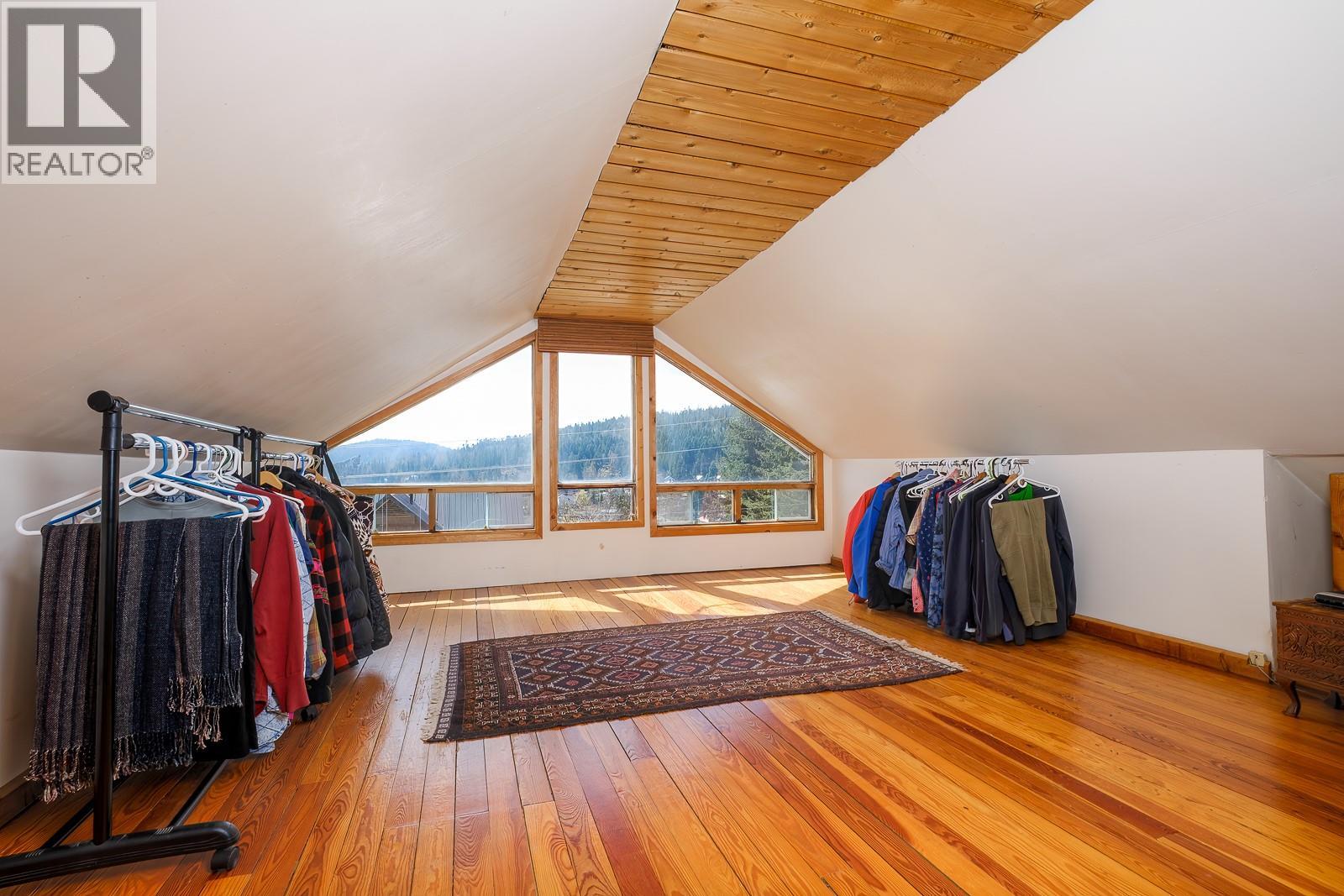 2034 Cliff Street, Rossland, British Columbia  V0G 1Y0 - Photo 30 - 10383399