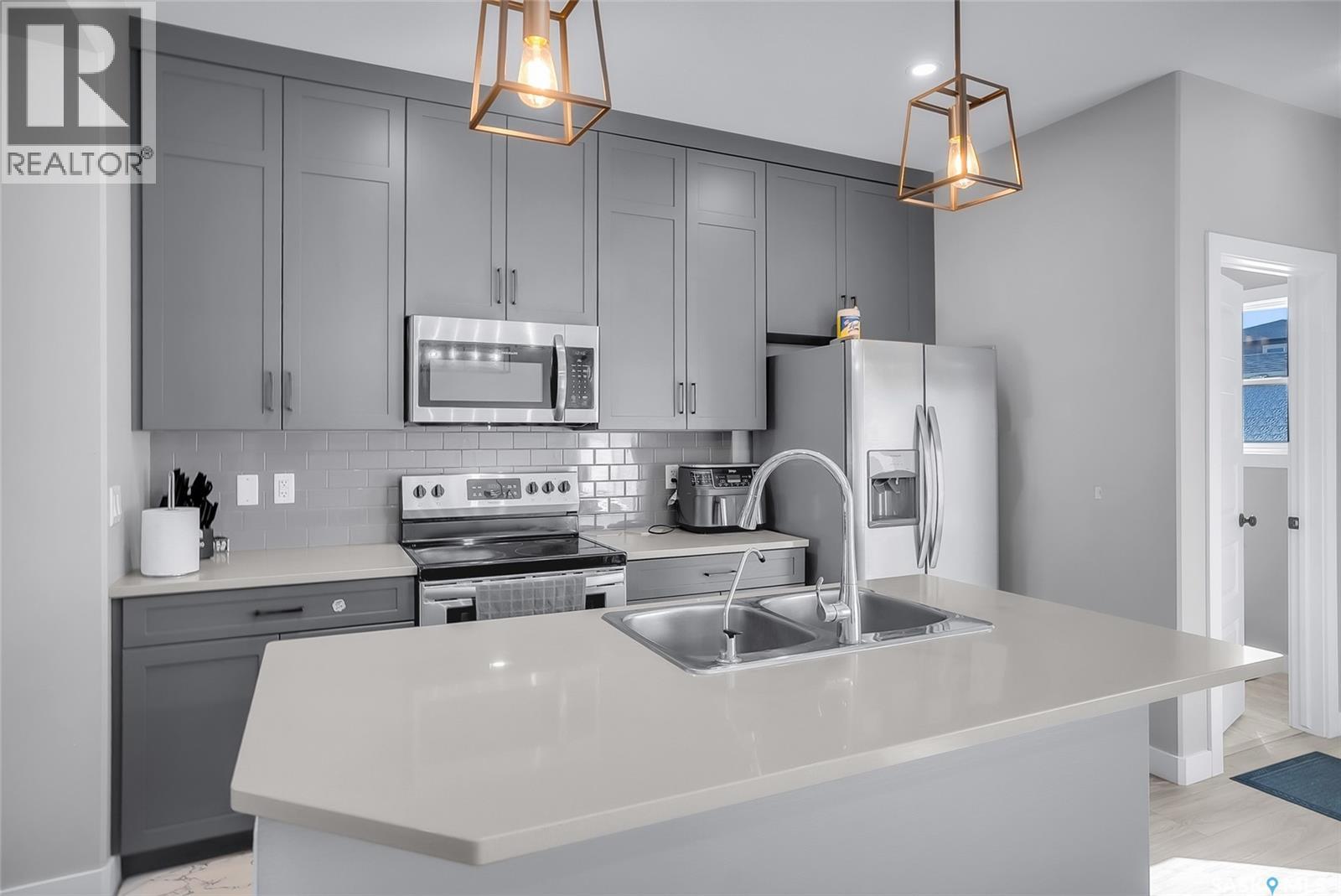 608 Brighton Gate, Saskatoon, Saskatchewan  S7V 0V5 - Photo 9 - SK033894