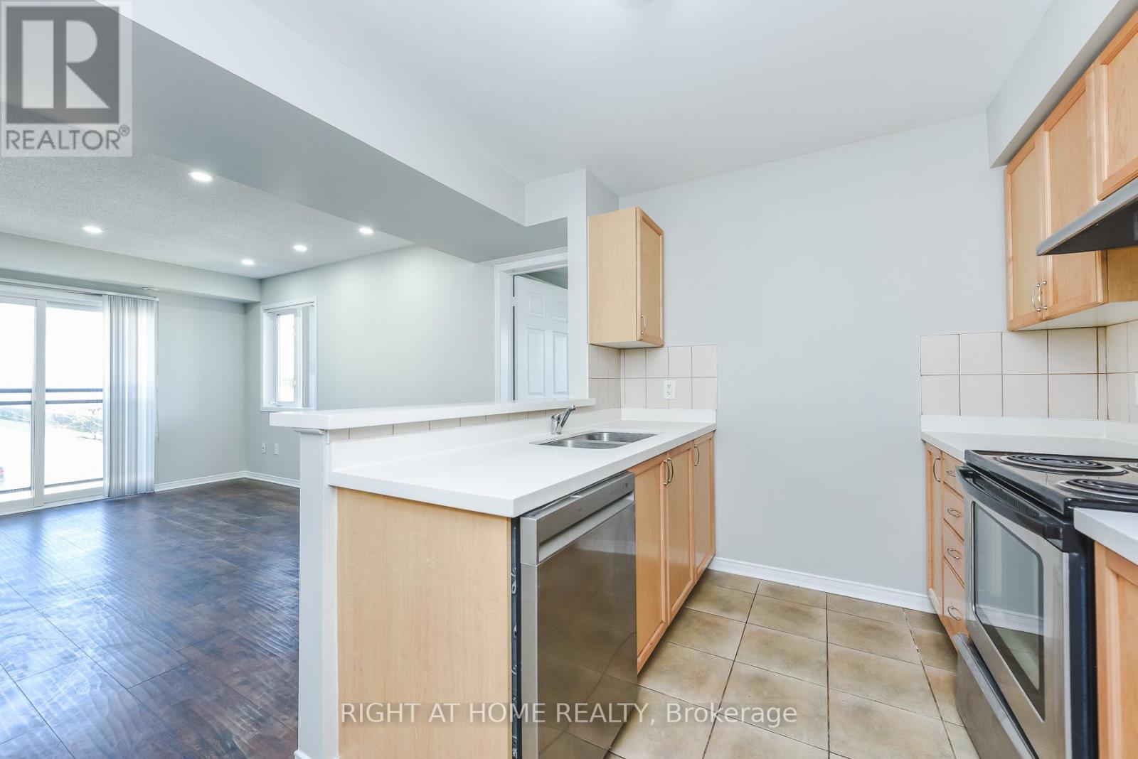 124 - 5035 Oscar Peterson Boulevard, Mississauga, Ontario  L5M 0P4 - Photo 15 - W13044362