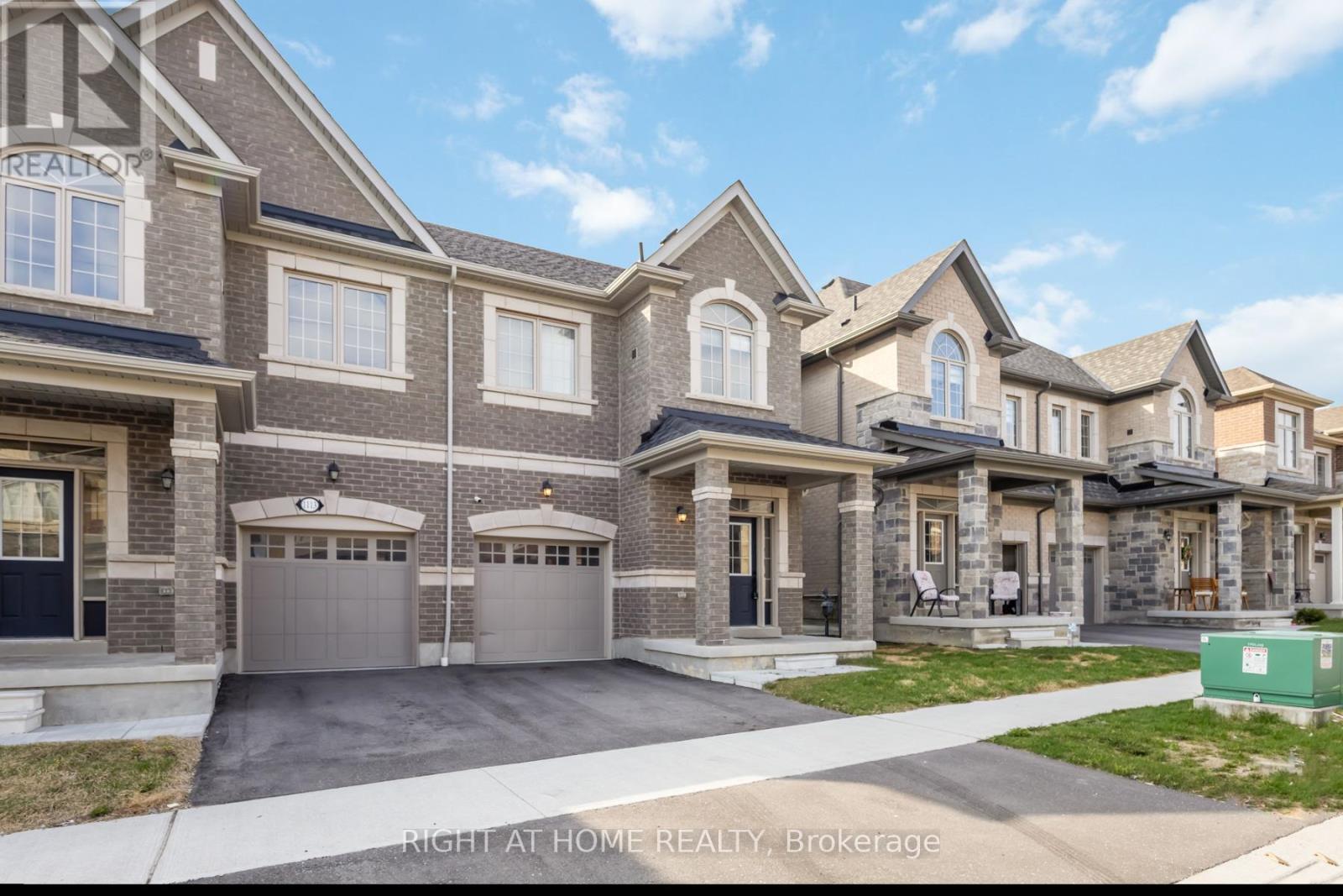 1111 Skyridge Boulevard, Pickering, Ontario  L1X 0M8 - Photo 2 - E13044458