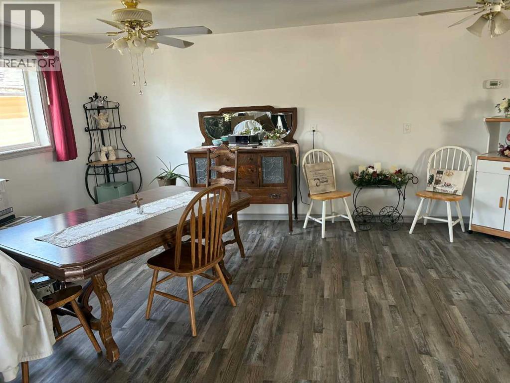 405 1 Avenue, Coutts, Alberta  T0K 0N0 - Photo 3 - A2301909