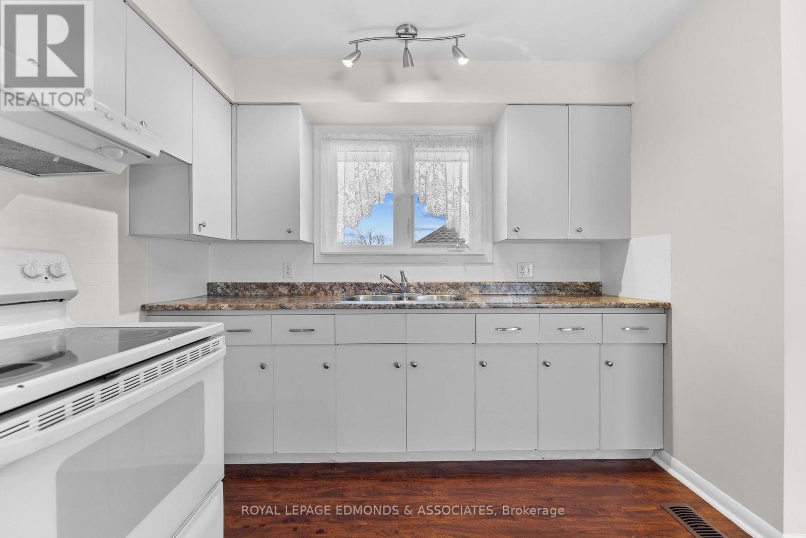 498 Estelle Street, Pembroke, Ontario  K8A 3G8 - Photo 12 - X13045106