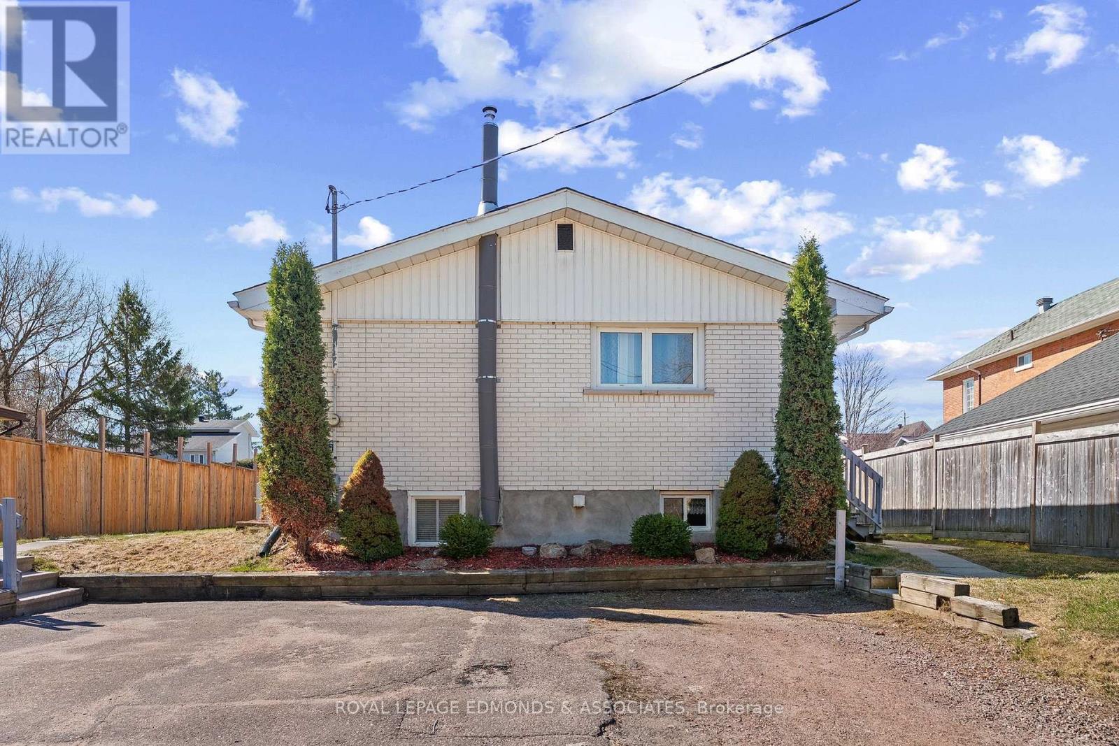 498 Estelle Street, Pembroke, Ontario  K8A 3G8 - Photo 36 - X13045106