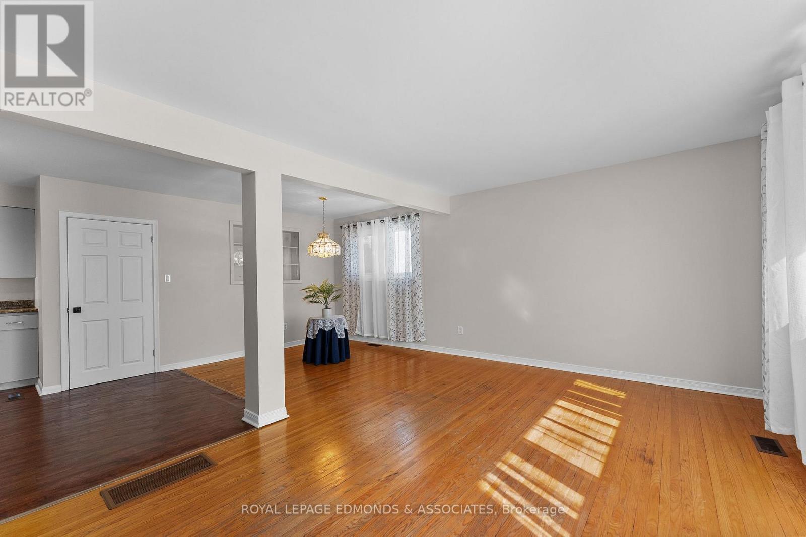 498 Estelle Street, Pembroke, Ontario  K8A 3G8 - Photo 7 - X13045106