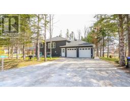 2082 CENTRE AVENUE, Severn, Ontario