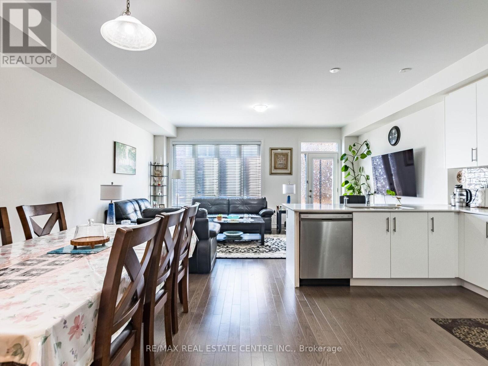 1157 Restivo Lane, Milton, Ontario  L9T 2X5 - Photo 10 - W13045132