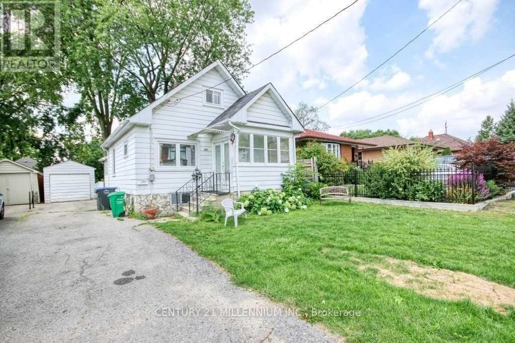 1038 EDGELEIGH AVENUE, Mississauga, Ontario