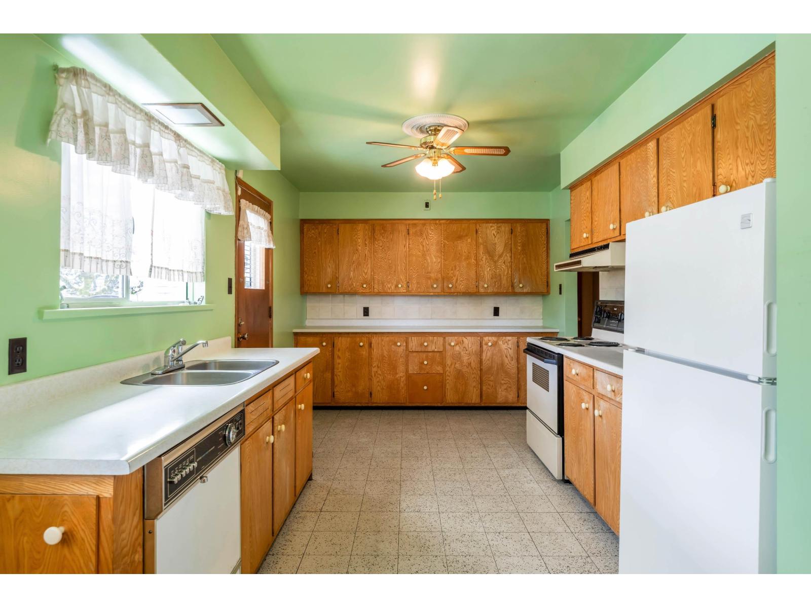 11236 135 Street, Surrey, British Columbia  V3R 2Z7 - Photo 14 - R3114227