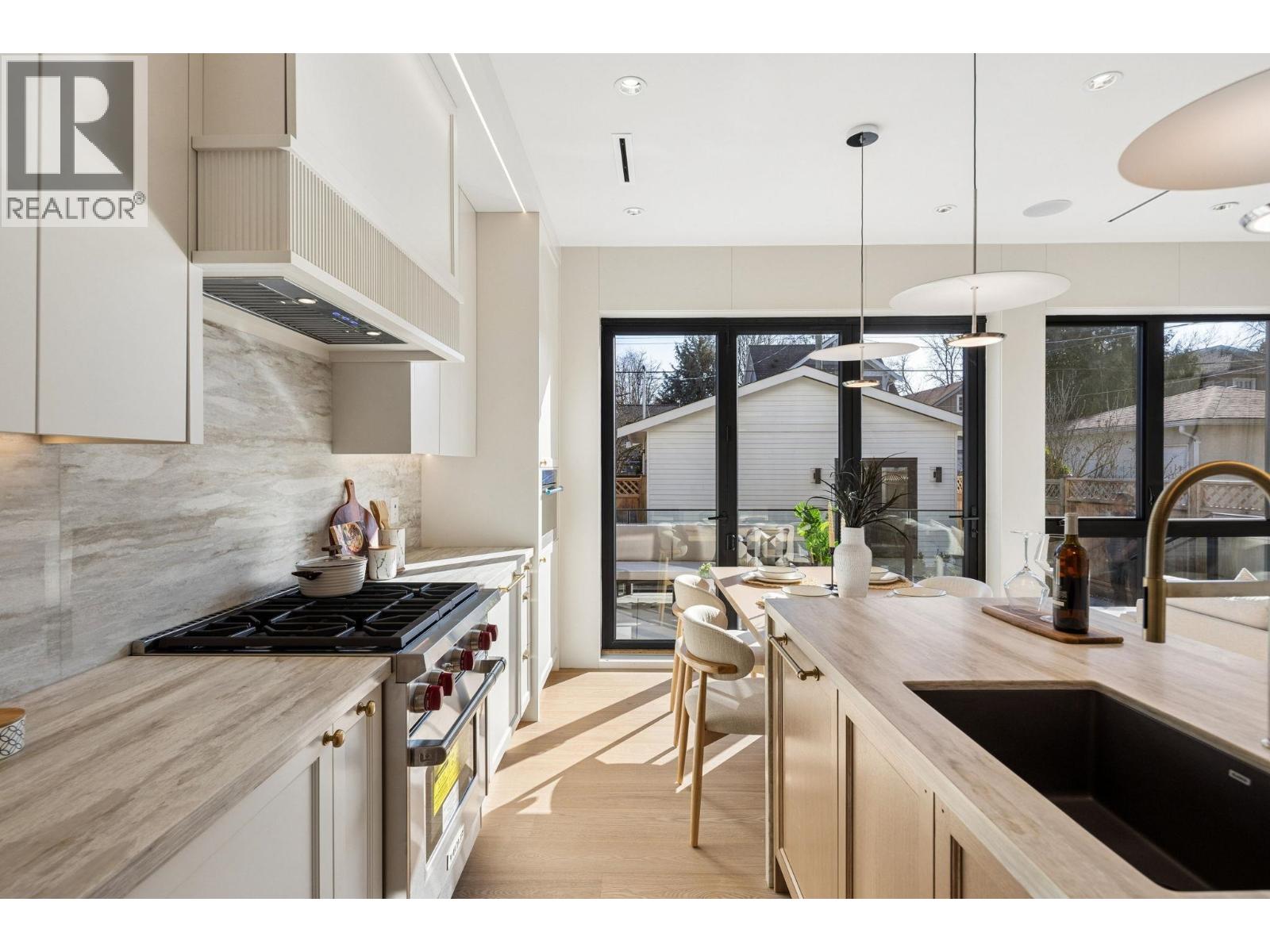 2 3036 W 13th Avenue, Vancouver, British Columbia  V6K 2V2 - Photo 9 - R3109039