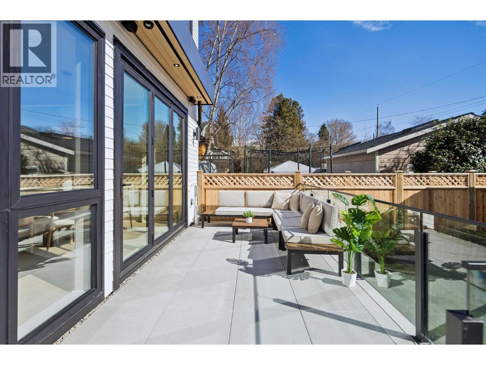 2 3036 W 13th Avenue, Vancouver, British Columbia  V6K 2V2 - Photo 28 - R3109039