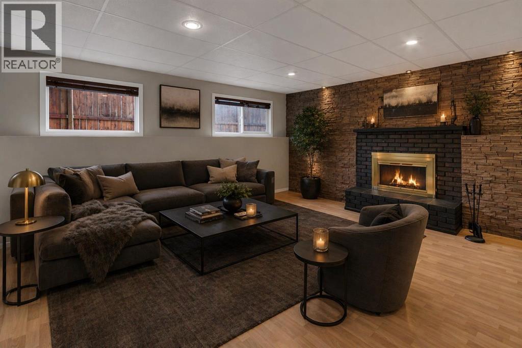 79 Scenic Way NW, Calgary, Alberta  T3L 1B4 - Photo 17 - A2304539