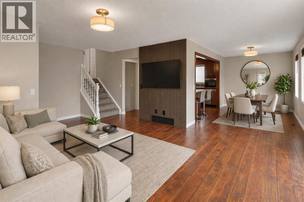 79 Scenic Way NW, Calgary, Alberta  T3L 1B4 - Photo 8 - A2304539