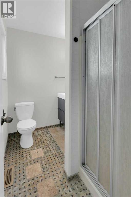 79 Scenic Way NW, Calgary, Alberta  T3L 1B4 - Photo 11 - A2304539