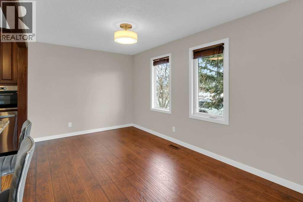 79 Scenic Way NW, Calgary, Alberta  T3L 1B4 - Photo 29 - A2304539