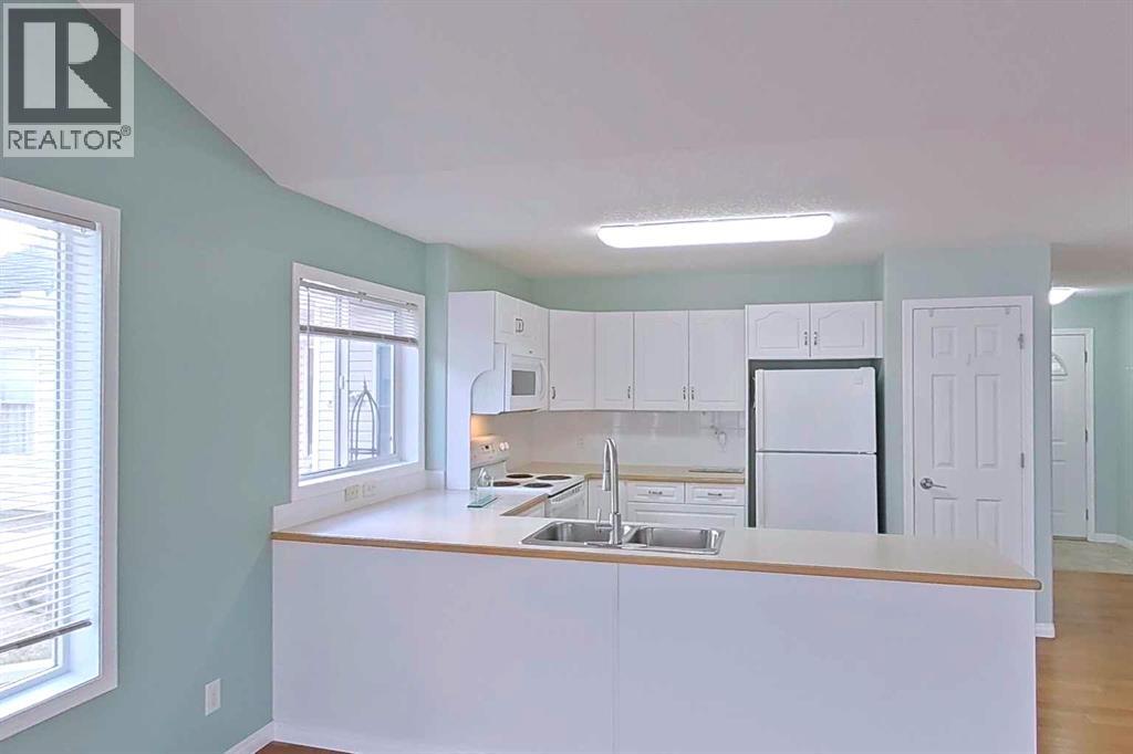 218 Centre Avenue NW, Airdrie, Alberta  T4B 2M6 - Photo 8 - A2305162